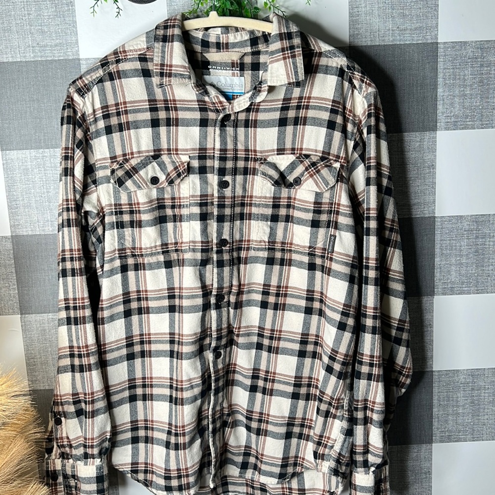 Columbia Button up Flannel